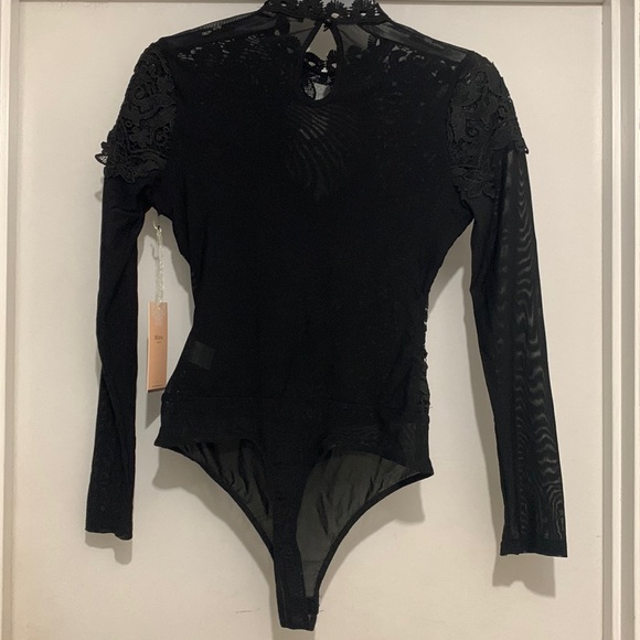 Blashe Embroidered Lace Bodysuit - Picture 11 of 15